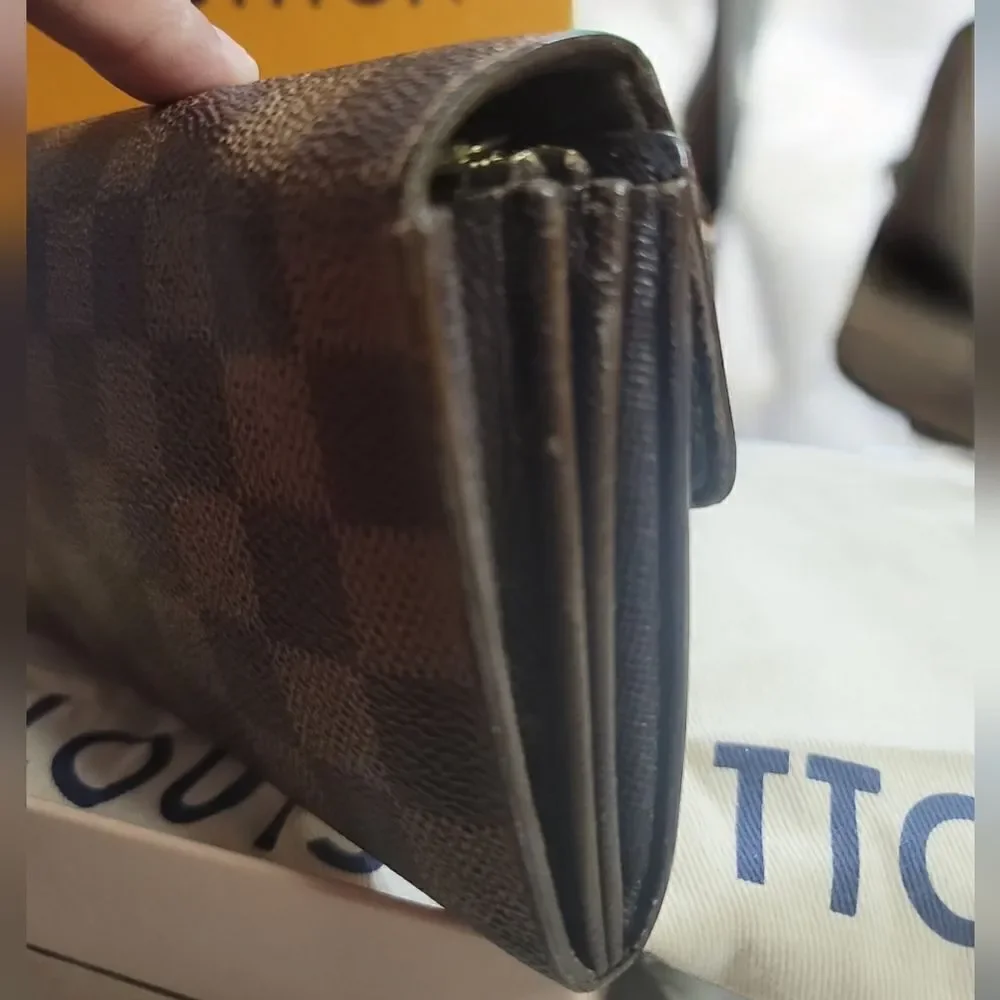 Louis Vuitton Damier Ebene Sarah Wallet Preowned Good condition Full Inclusion